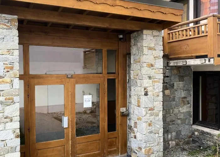 Hauts De Chaviere - Location: Bel De 53 M2 Traversant, Confortable Et Calme De 53 M2, Bien Situ Mae-9037 *