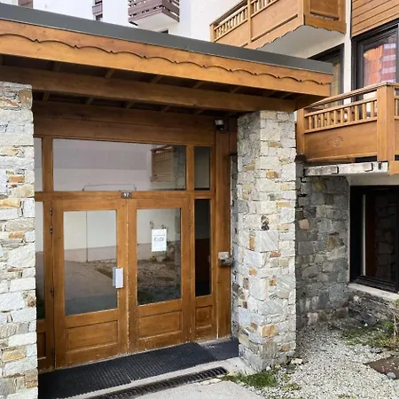 Hauts De Chaviere - Location: Bel De 53 M2 Traversant, Confortable Et Calme De 53 M2, Bien Situ Mae-9037 *