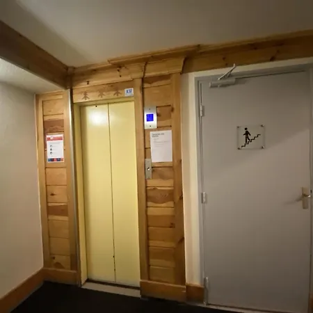 Hauts De Chaviere - Location: Bel De 53 M2 Traversant, Confortable Et Calme De 53 M2, Bien Situ Mae-9037