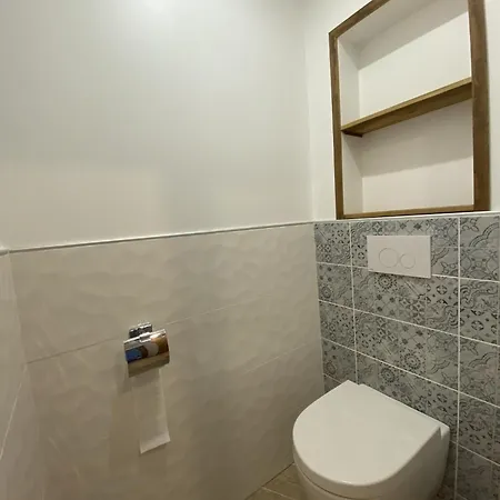 Apartment Hauts De Chaviere - Location: Bel De 53 M2 Traversant, Confortable Et Calme De 53 M2, Bien Situ Mae-9037
