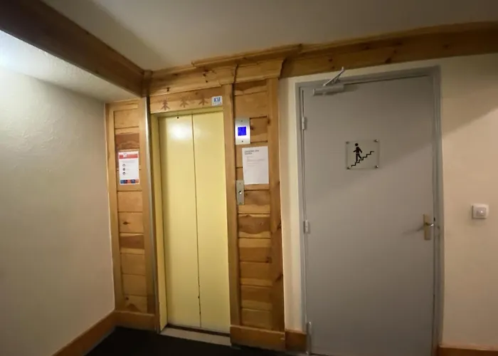 Hauts De Chaviere - Location: Bel De 53 M2 Traversant, Confortable Et Calme De 53 M2, Bien Situ Mae-9037